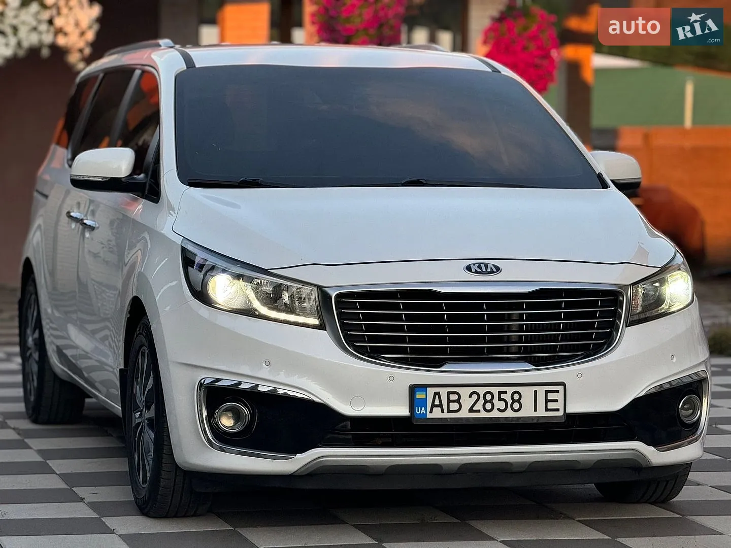2017 Kia Carnival - мініатюра 44
