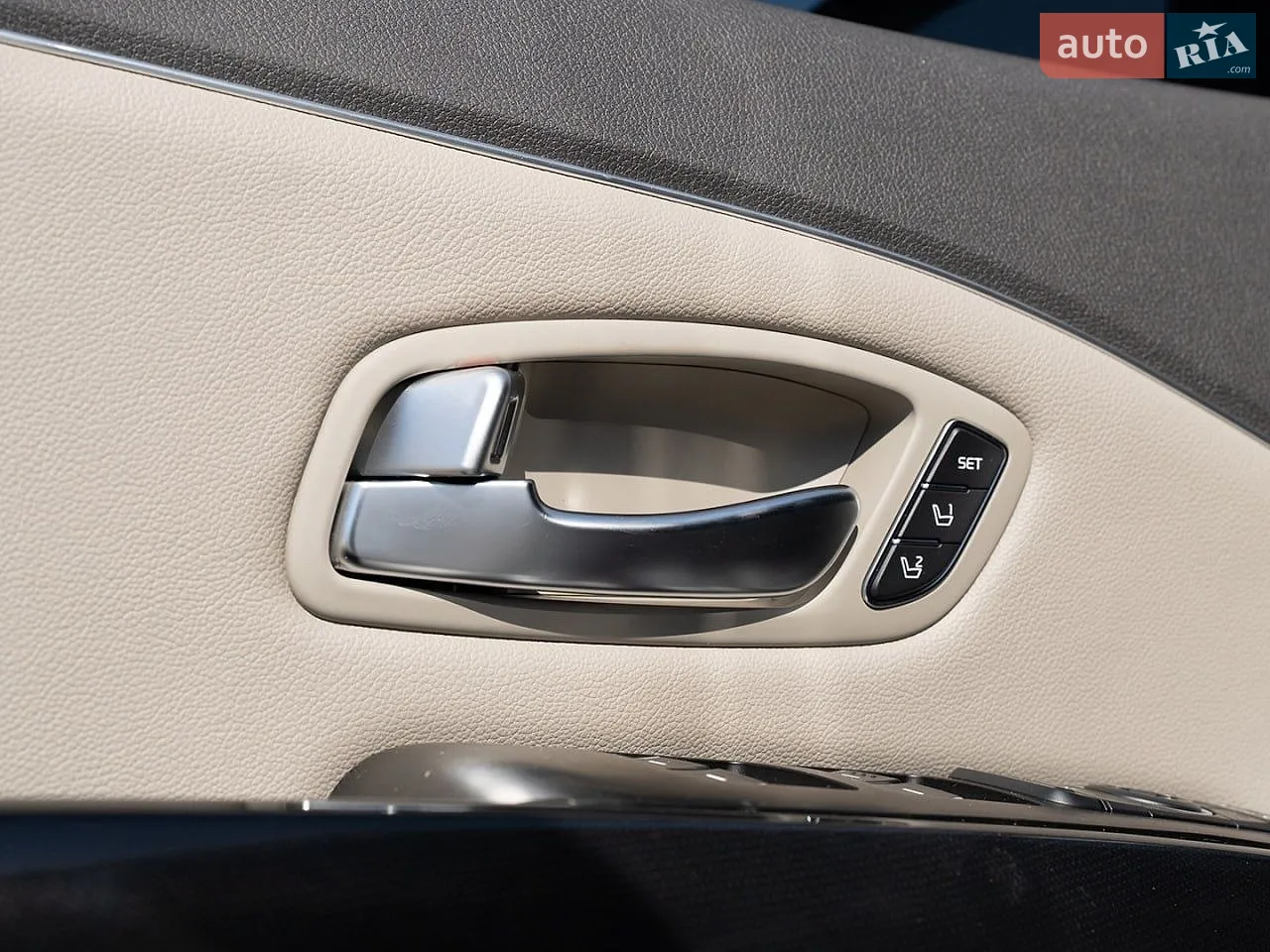 2014 Kia Carnival - мініатюра 19