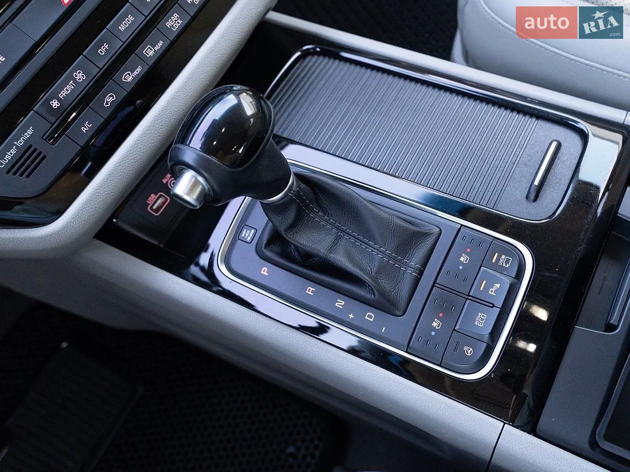 2014 Kia Carnival - мініатюра 29