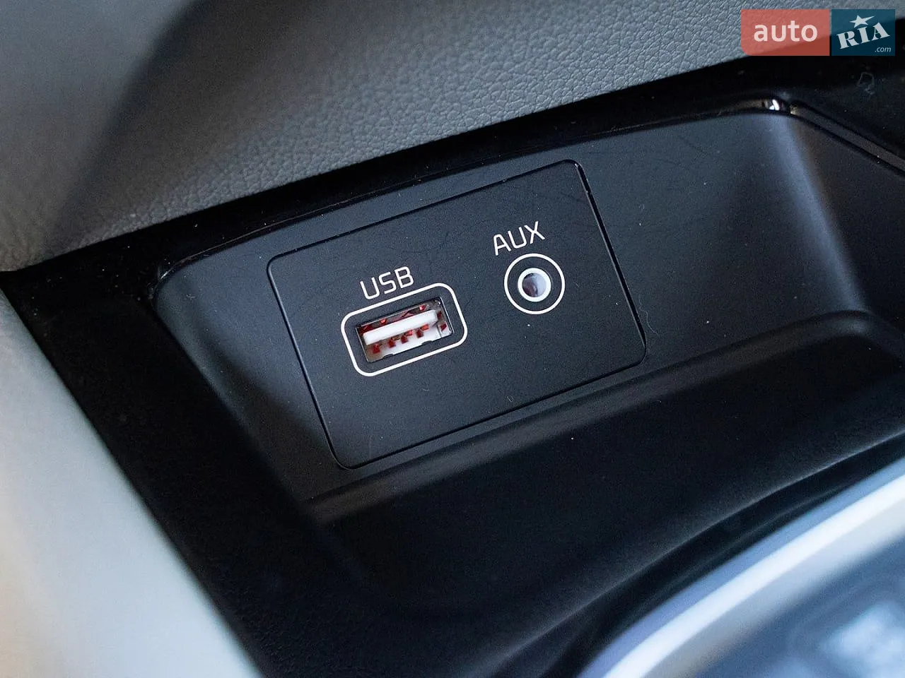 2014 Kia Carnival - мініатюра 30