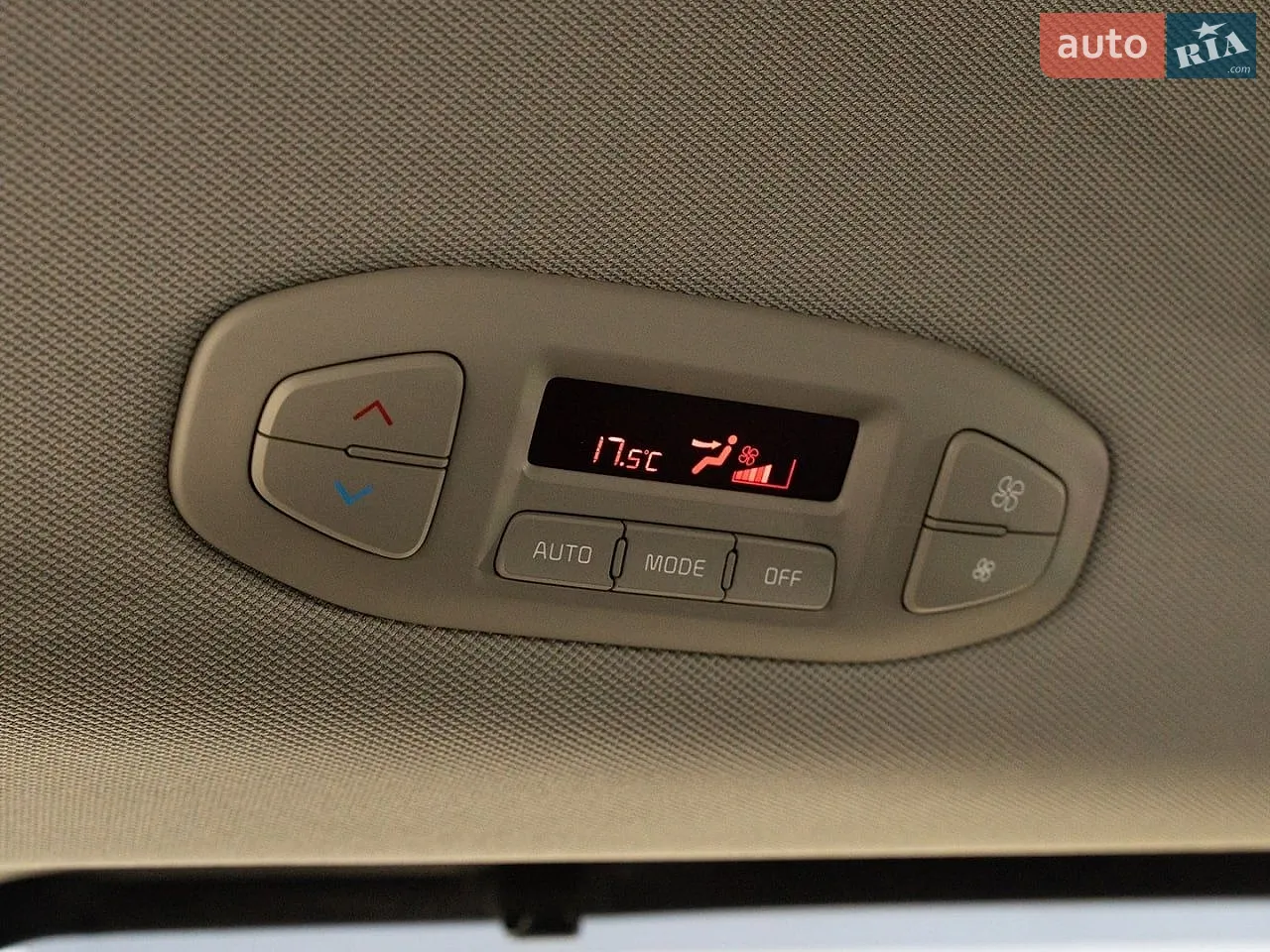 2014 Kia Carnival - мініатюра 35