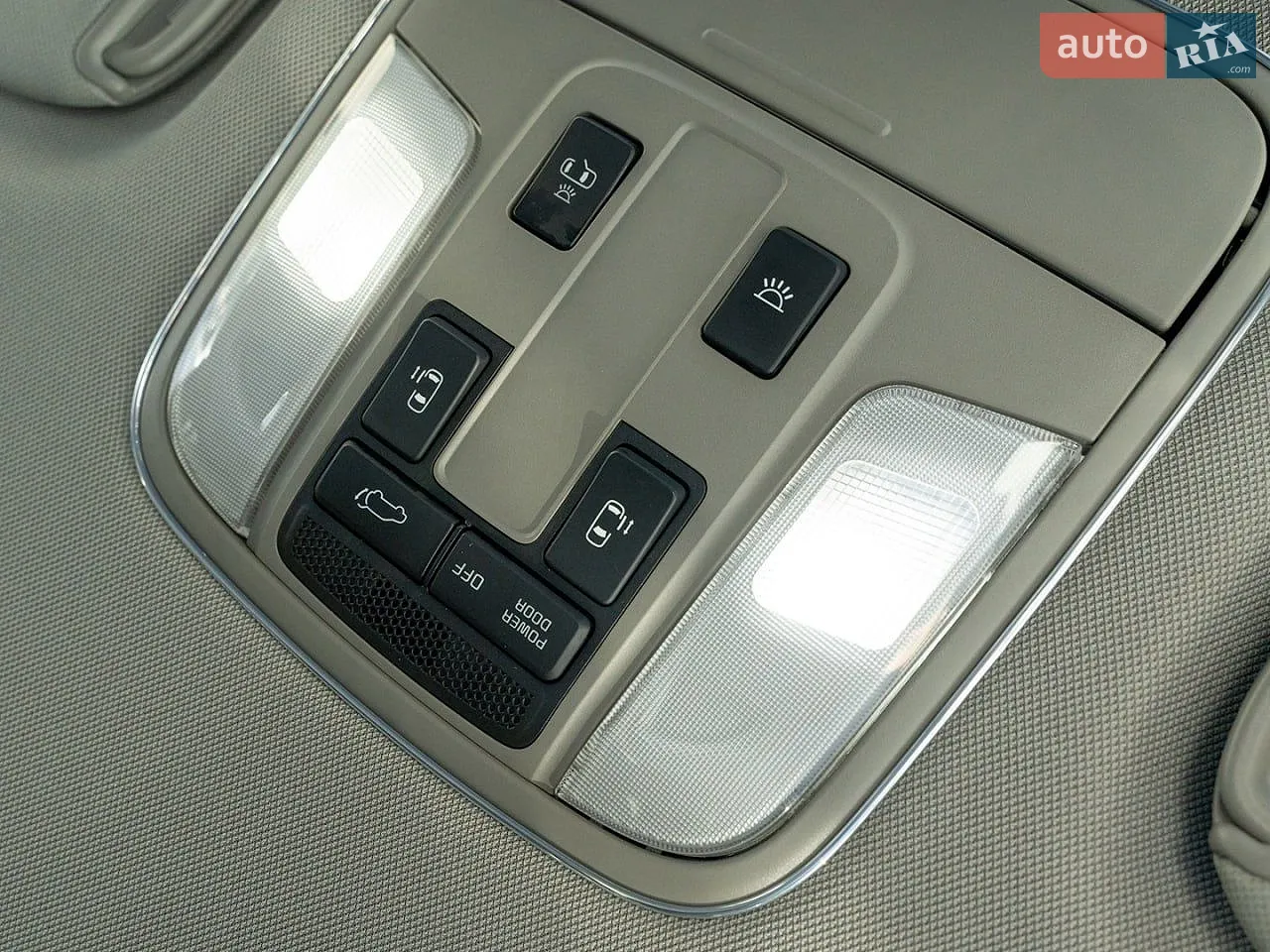 2014 Kia Carnival - мініатюра 38