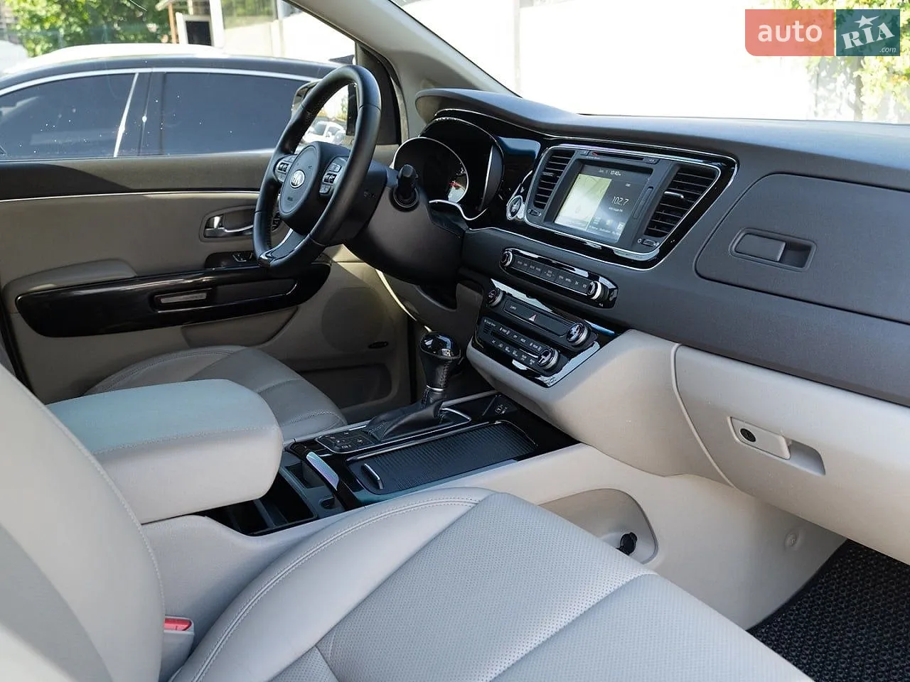 2014 Kia Carnival - мініатюра 41
