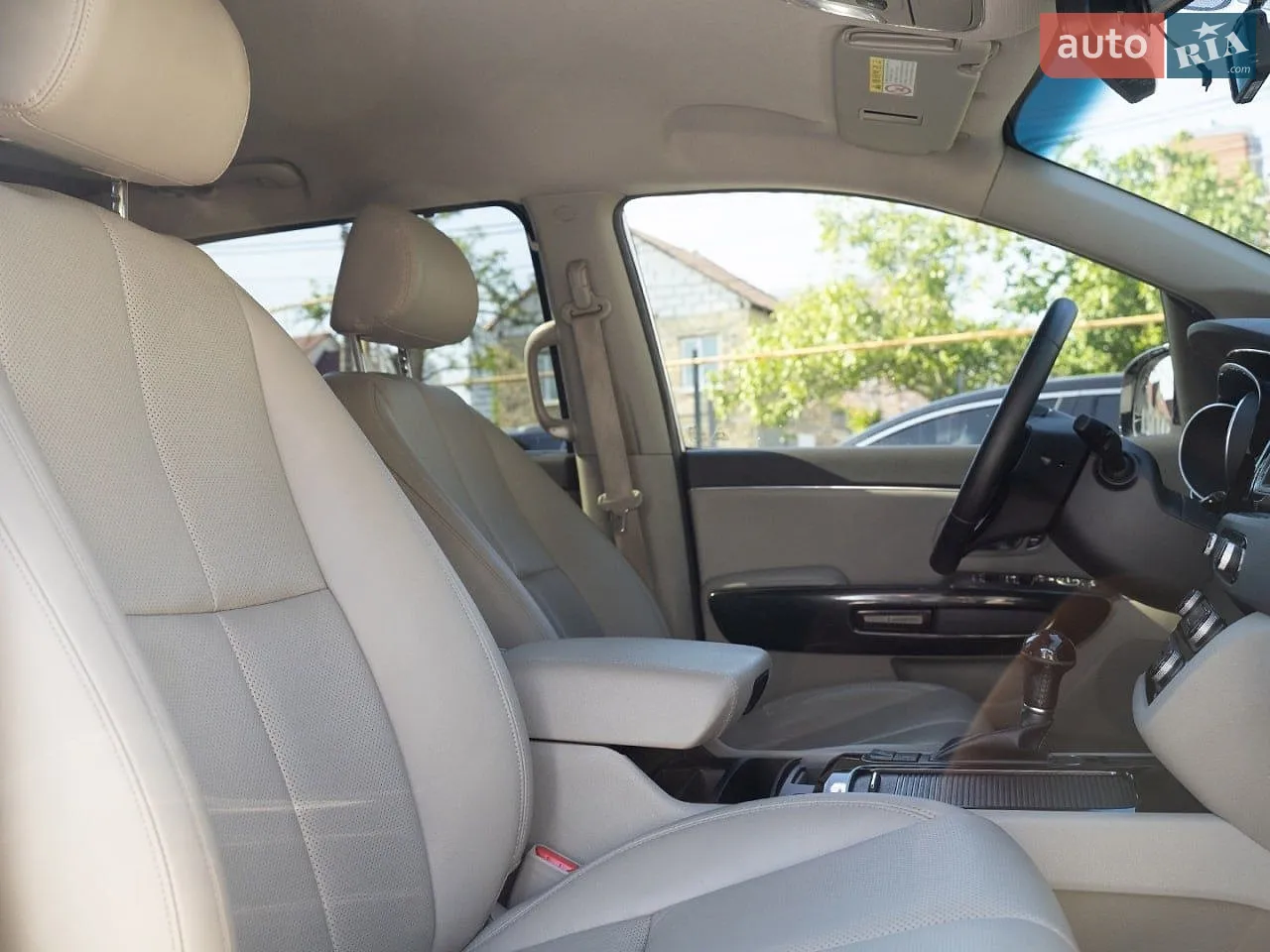 2014 Kia Carnival - мініатюра 42