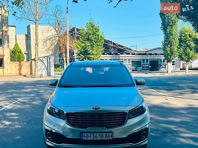 Kia Carnival 2015