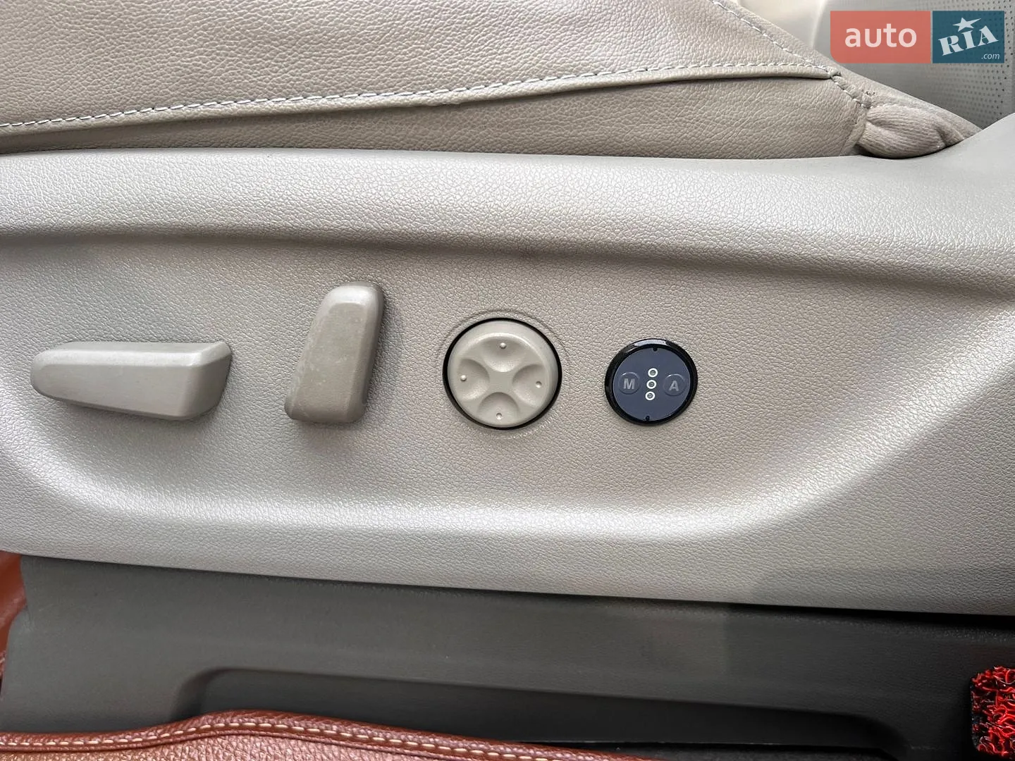 2016 Kia Carnival - мініатюра 13
