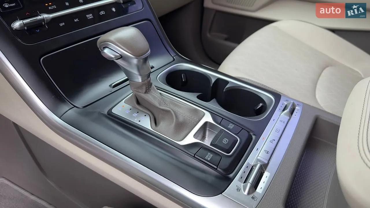 2021 Kia Carnival - мініатюра 24