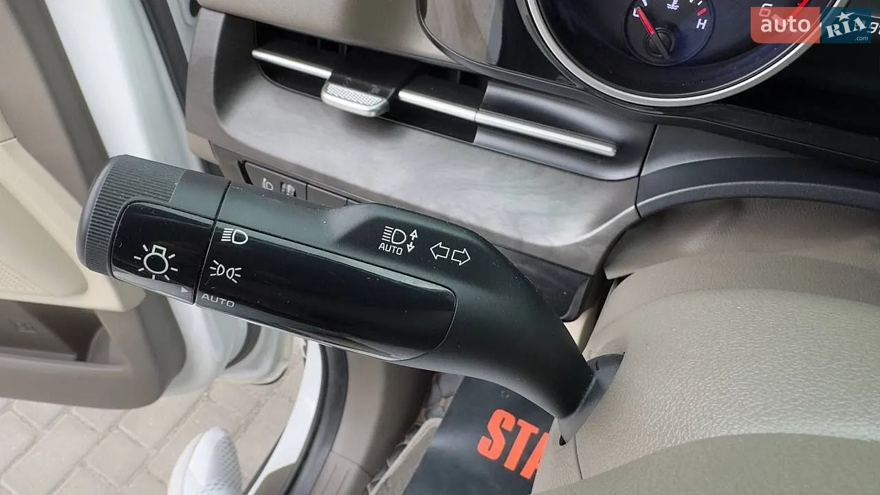2021 Kia Carnival - мініатюра 25