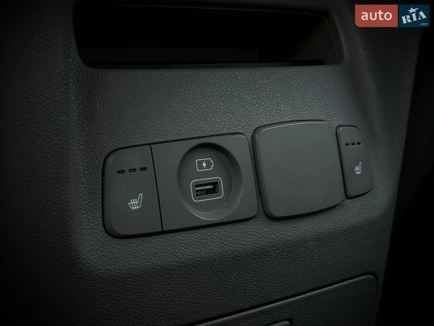 2018 Kia Carnival - мініатюра 24