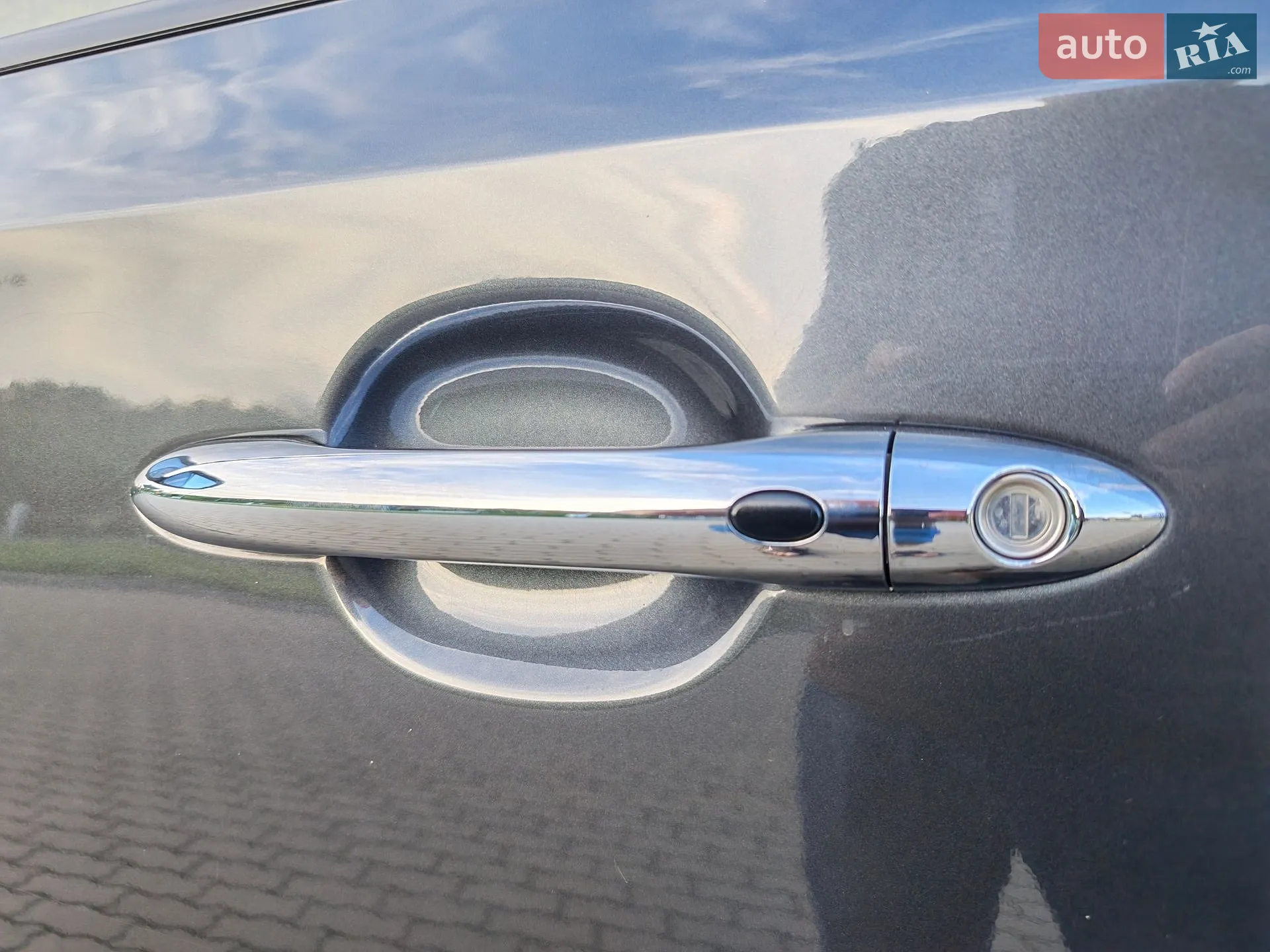 2016 Kia Carnival - мініатюра 17