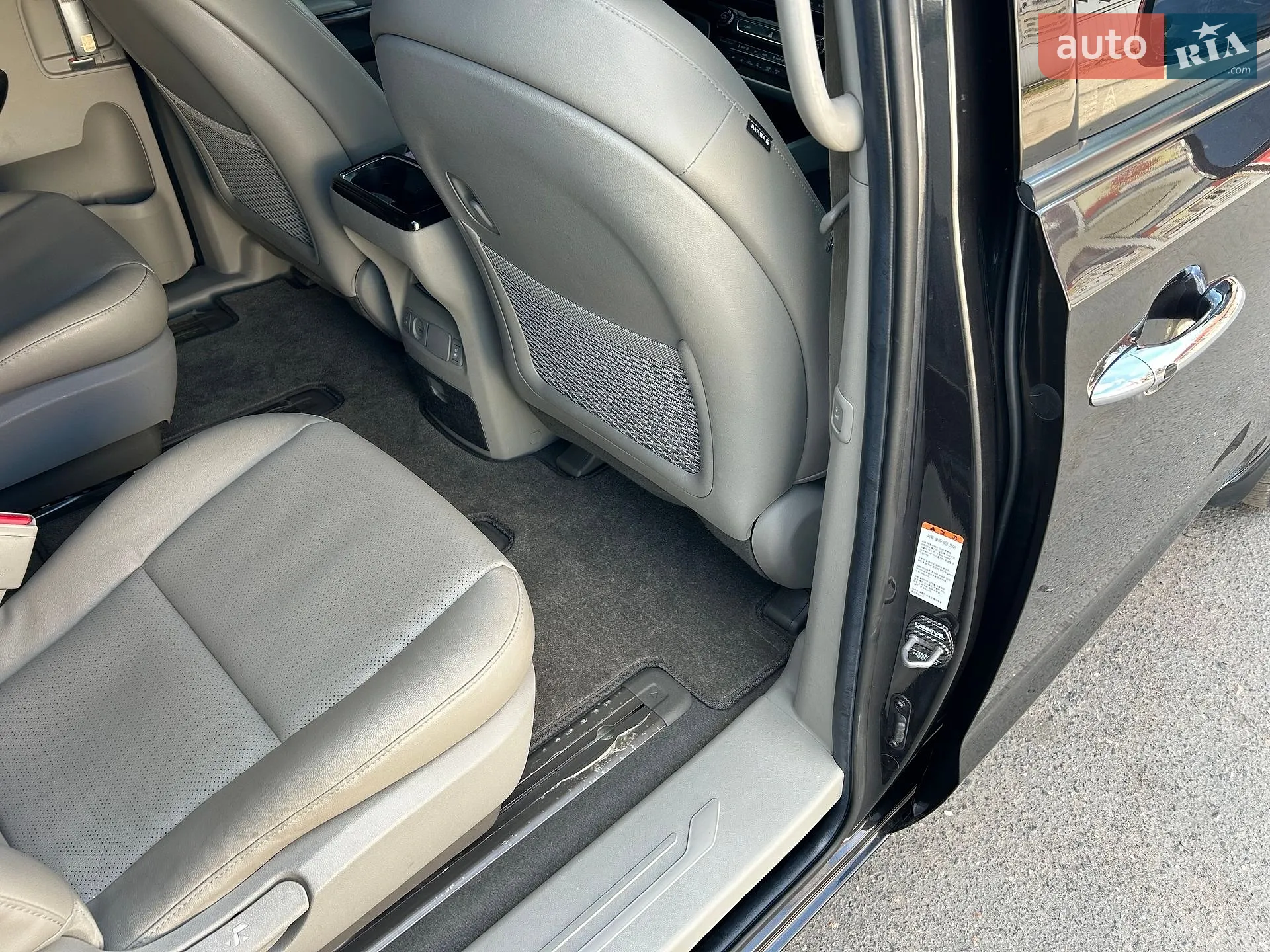 2020 Kia Carnival - мініатюра 19