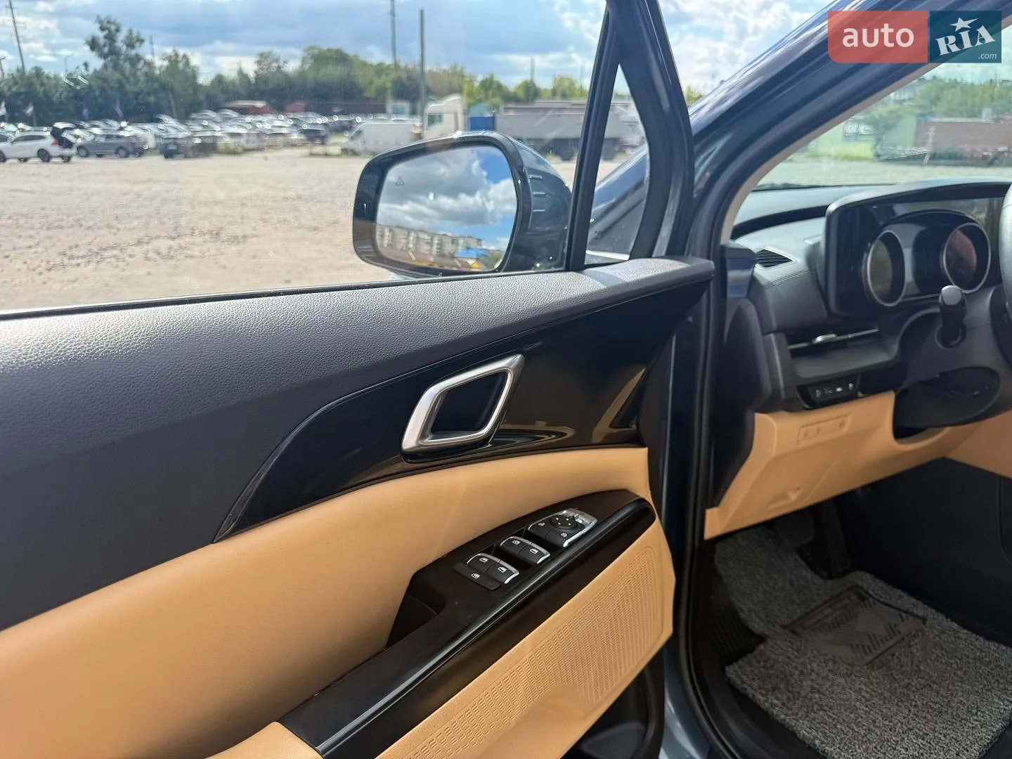 2022 Kia Carnival - мініатюра 40