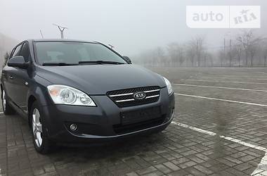 Хэтчбек Kia Ceed 2008 в Мариуполе