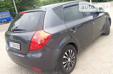 Хэтчбек Kia Ceed 2008 в Херсоне