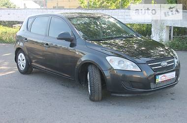 Хэтчбек Kia Ceed 2007 в Николаеве