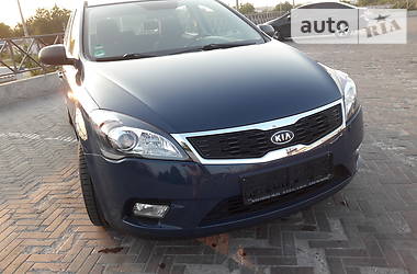 Хэтчбек Kia Ceed 2011 в Харькове