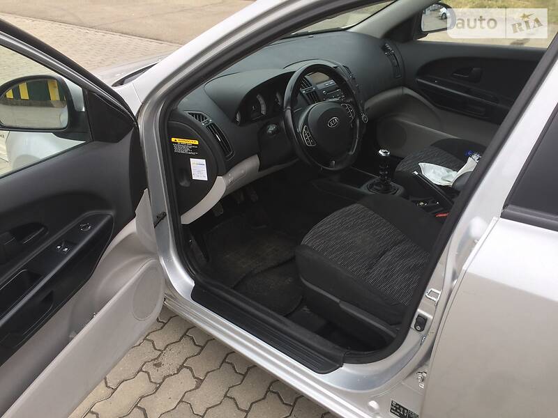 Універсал Kia Ceed 2008 в Стрию