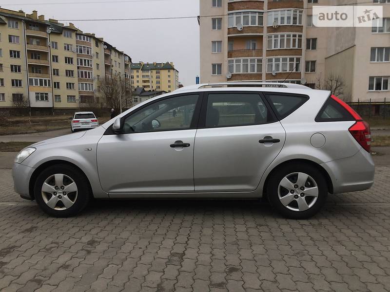 Універсал Kia Ceed 2008 в Стрию