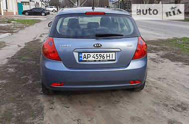 Хетчбек Kia Ceed 2007 в 