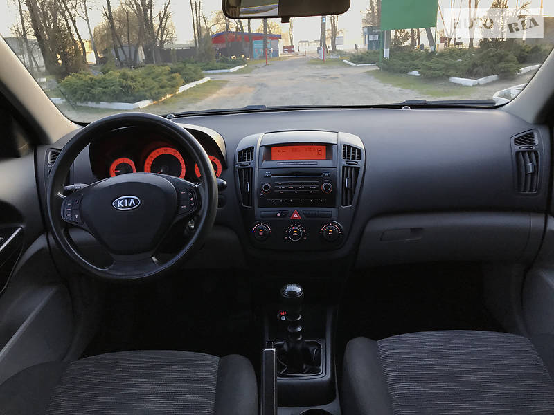 Хетчбек Kia Ceed 2007 в Дніпрі