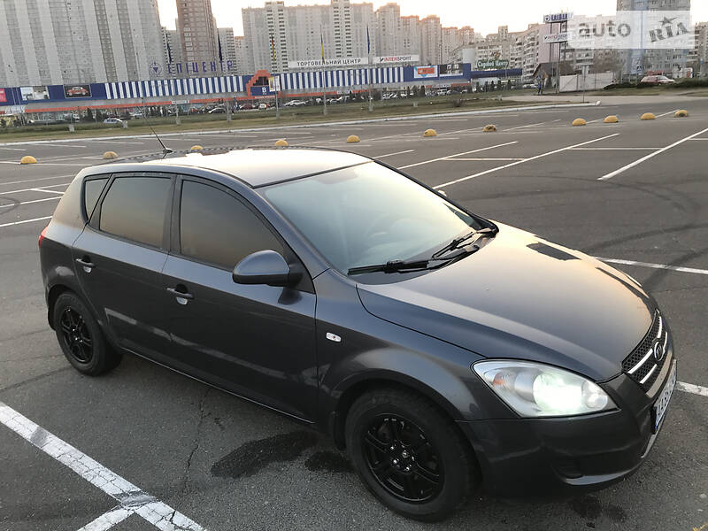Хэтчбек Kia Ceed 2007 в Киеве