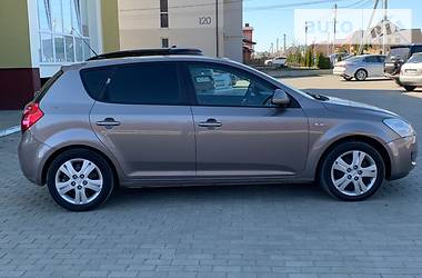 Хэтчбек Kia Ceed 2007 в 