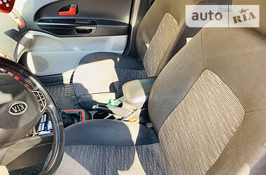 Хетчбек Kia Ceed 2008 в 