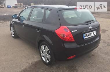 Хетчбек Kia Ceed 2007 в 