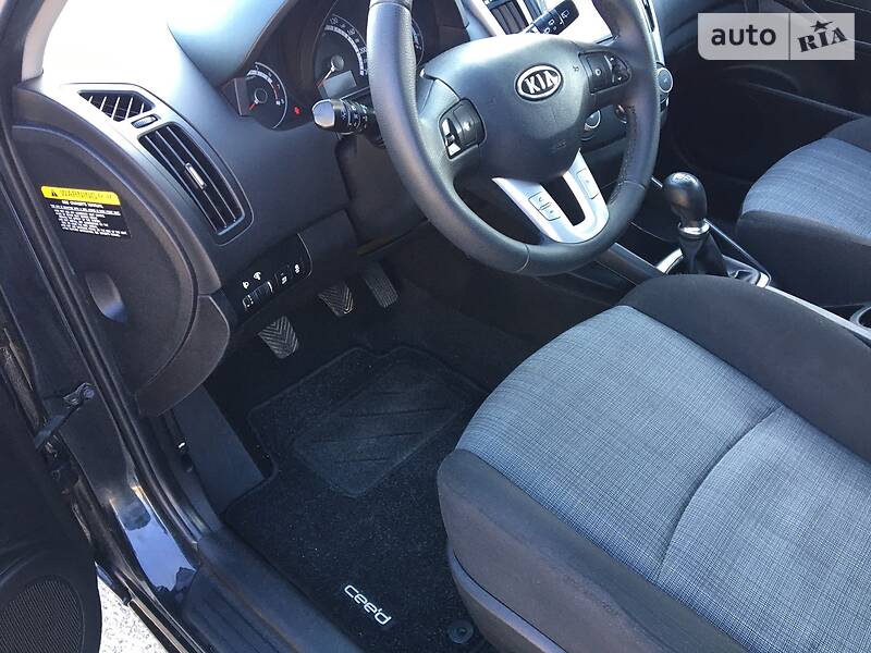 Універсал Kia Ceed 2010 в Бережанах