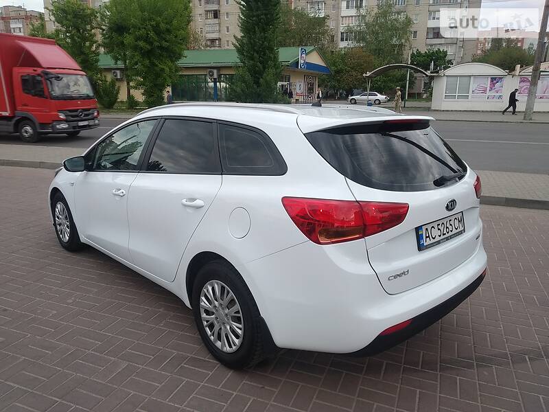 Універсал Kia Ceed 2013 в Луцьку