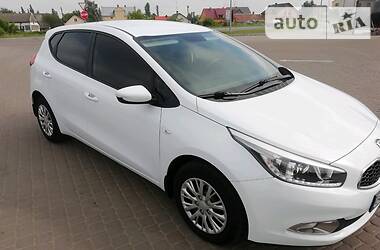 Хэтчбек Kia Ceed 2013 в Городке