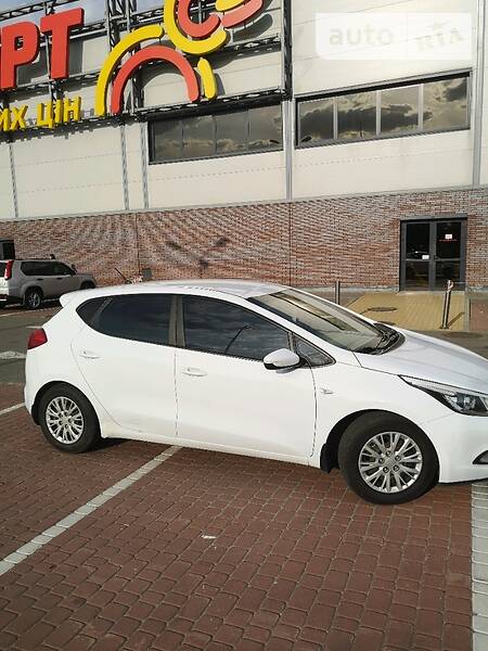 Хетчбек Kia Ceed 2013 в Києві