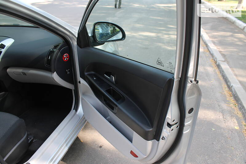 Універсал Kia Ceed 2007 в Сумах