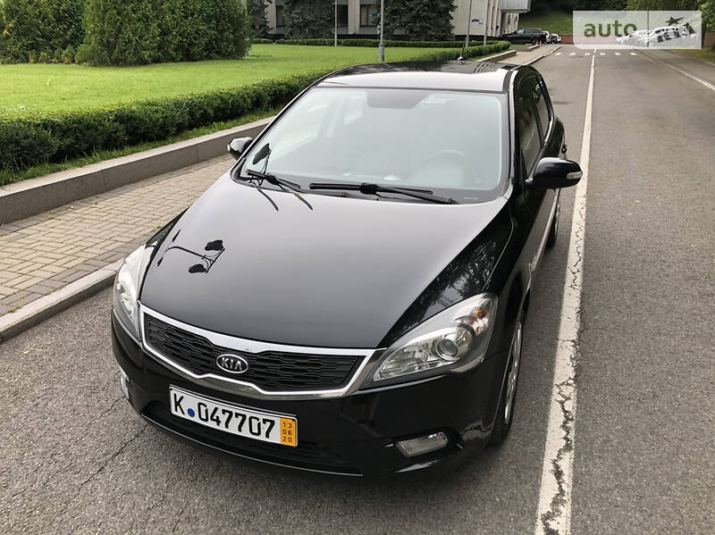 Хетчбек Kia Ceed 2009 в Рівному
