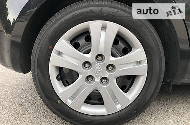 Хэтчбек Kia Ceed 2009 в 