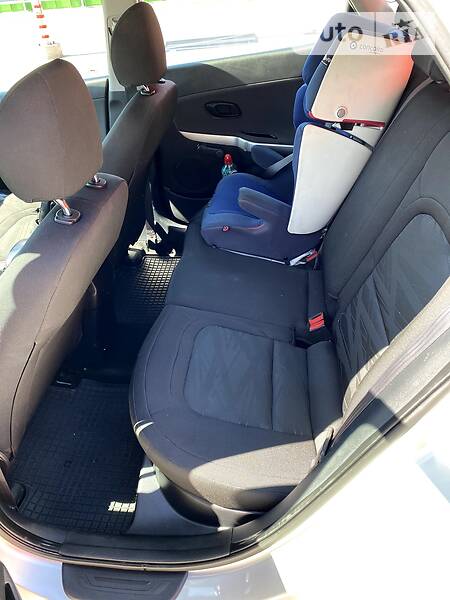 Хетчбек Kia Ceed 2012 в Києві