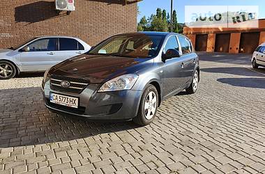 Хетчбек Kia Ceed 2007 в 