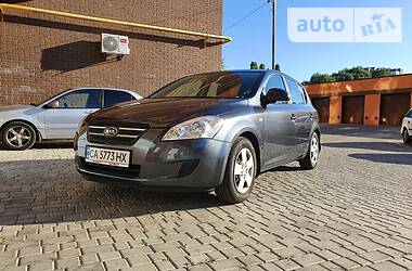 Хетчбек Kia Ceed 2007 в 