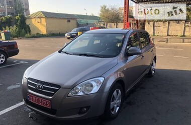 Хэтчбек Kia Ceed 2009 в Нежине