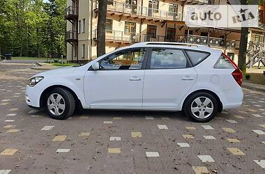 Универсал Kia Ceed 2009 в Трускавце