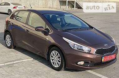 Хэтчбек Kia Ceed 2013 в Львове