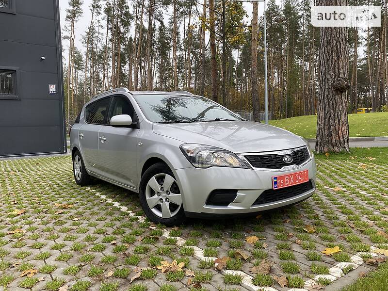 Універсал Kia Ceed 2010 в Бучі