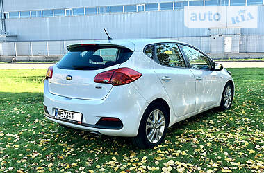 Хэтчбек Kia Ceed 2014 в Днепре