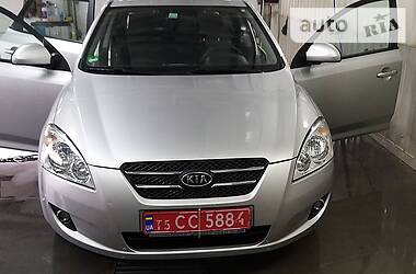 Хэтчбек Kia Ceed 2009 в Луцке