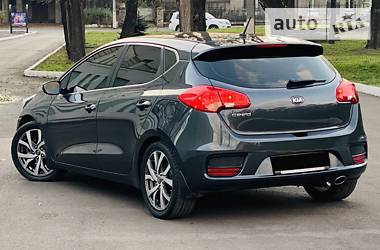 Хэтчбек Kia Ceed 2017 в Каменском