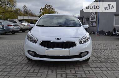 Хетчбек Kia Ceed 2013 в Маріуполі