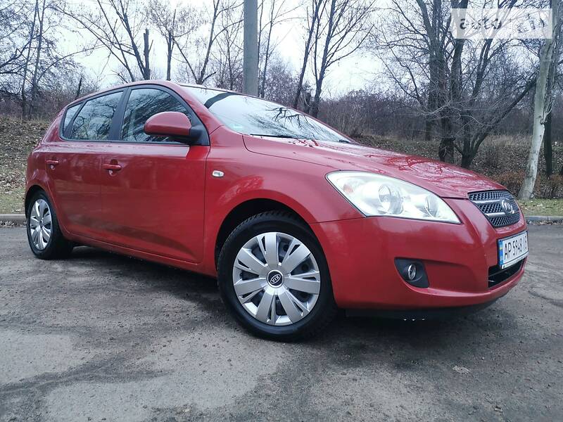 Хэтчбек Kia Ceed 2007 в Запорожье