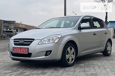 Хэтчбек Kia Ceed 2007 в Ковеле