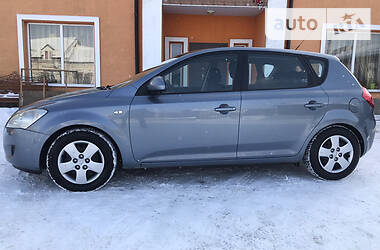 Хэтчбек Kia Ceed 2007 в Самборе