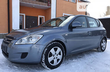 Хэтчбек Kia Ceed 2007 в Самборе